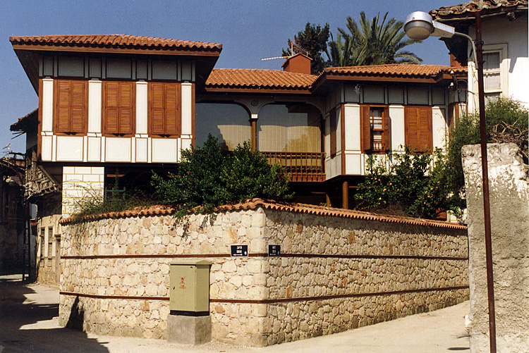 Antalya Kaleiçi Sevgi ve Erdoğan Gönül Evi