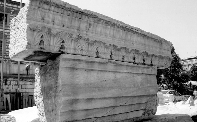 Theodosius Takı Yeniden Yapım Projesi